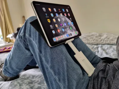 KneeView - Raise your iPad to eye level
