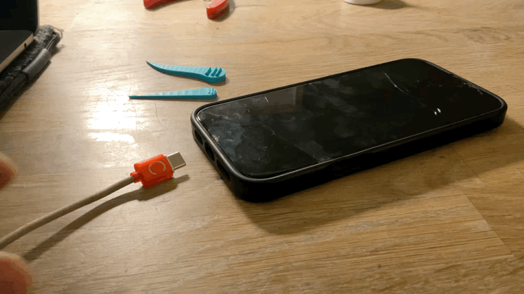 Strong phone cleaner - want break after 1 use