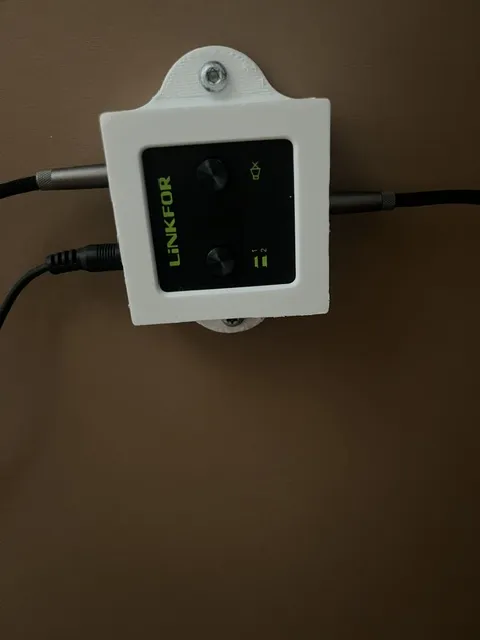 LiNKFOR 3,5mm audio switch mount view 2