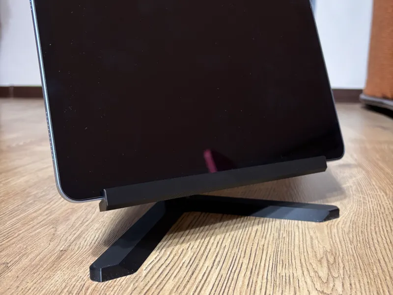 Universal tablet stand HQ ipad and other