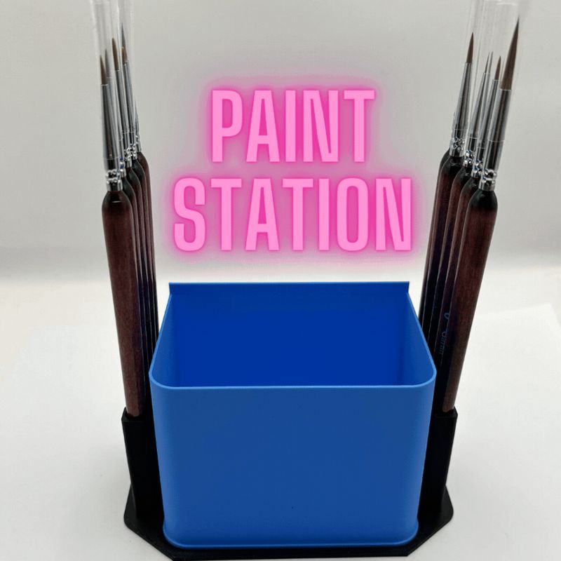 Paint Station with removable water cup