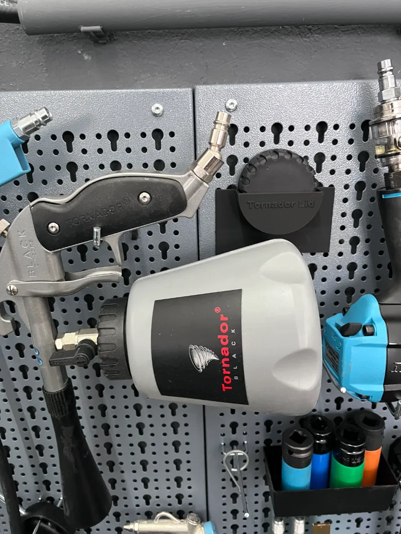 Tornador Lid Holder for Küpper Pegboard (Hornbach)