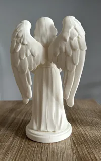 Statuette d'ange en prière — photo 4