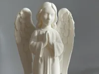Statuette d'ange en prière — photo 2