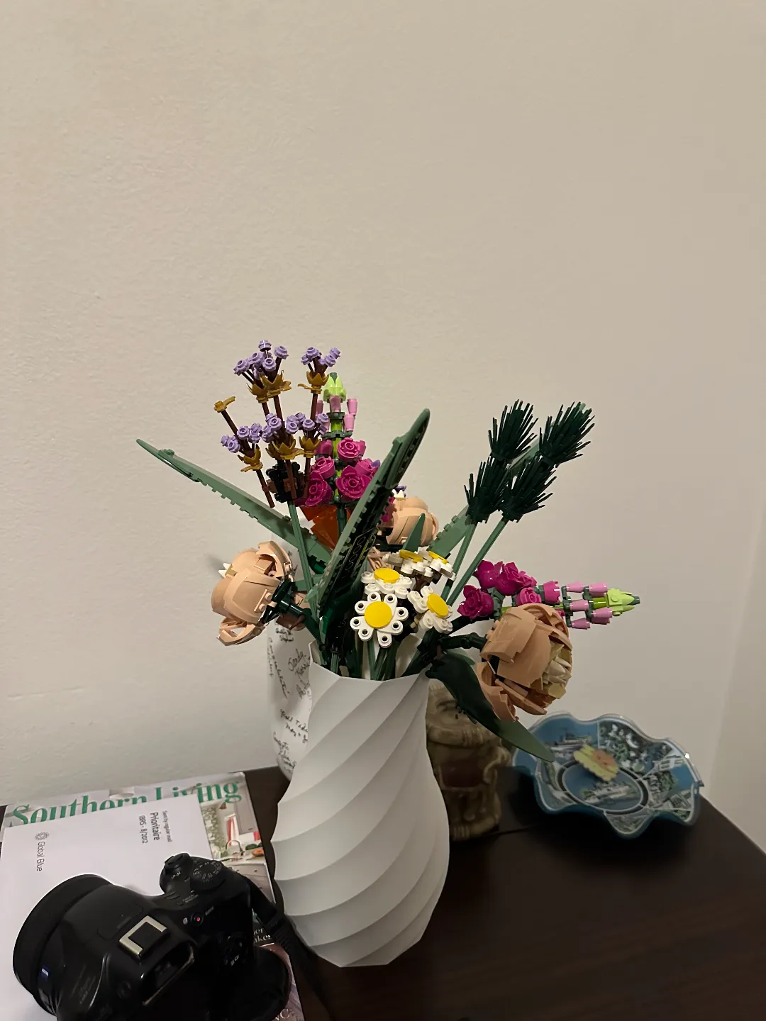 Vase pour bouquet de briques à construire