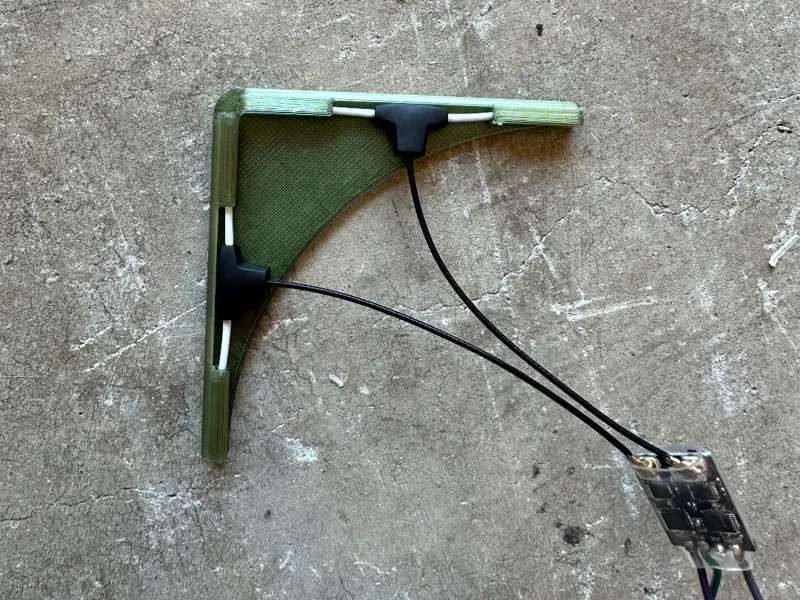 ELRS 2.4 GHz Diversity Antenna Mount