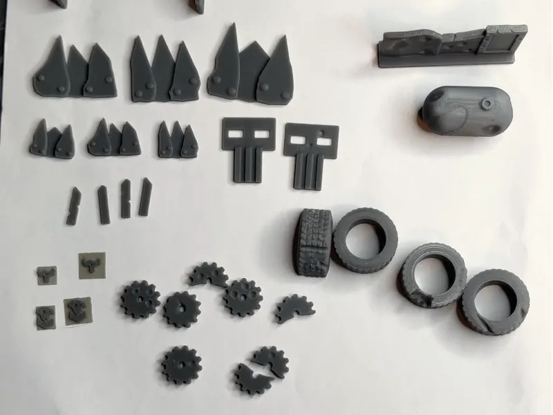 40k Ork equipment and parts