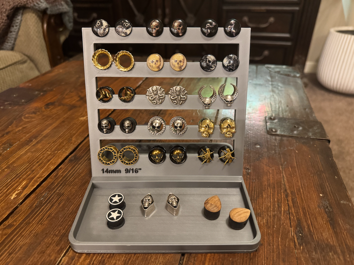 Ear ring tunnel display stand