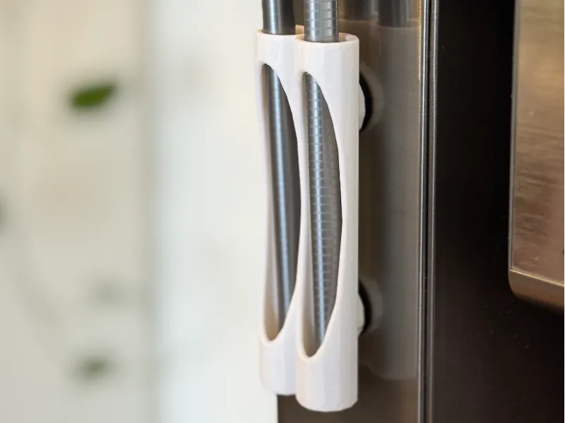 Pen holder (with magnet slots)