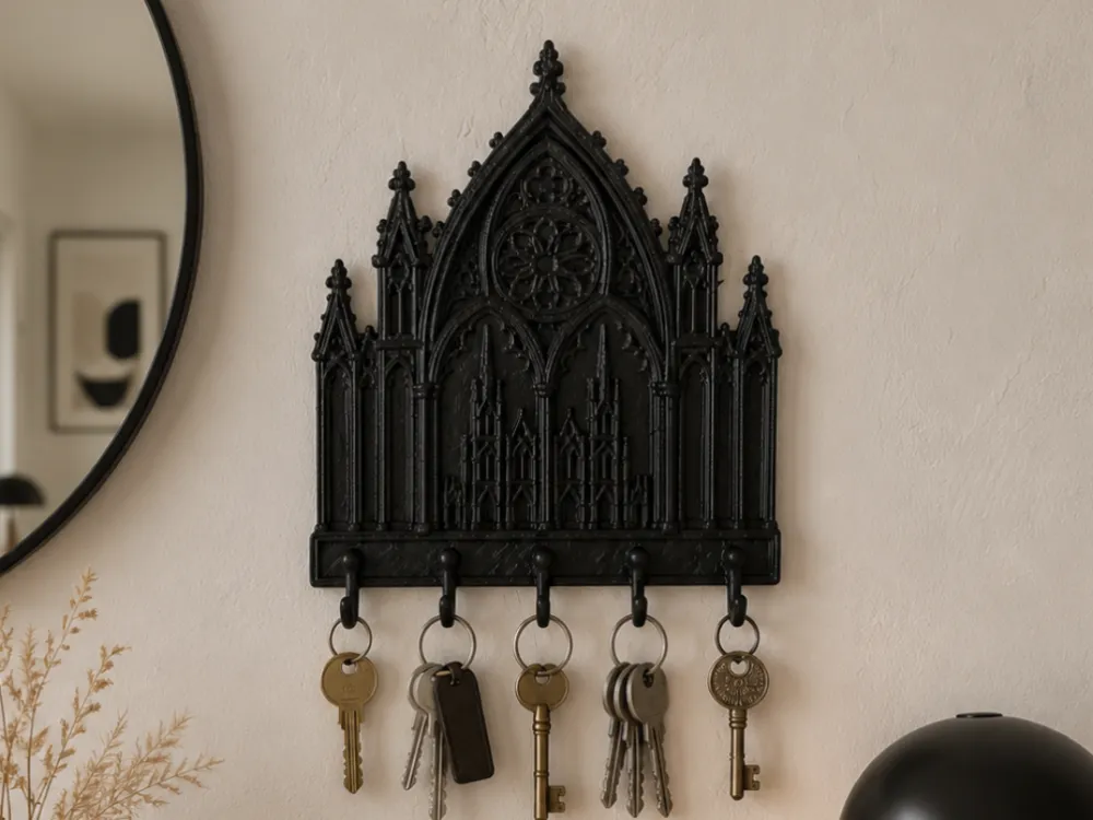 Soporte: Gothic Cathedral Key Holder – Wall Decor. Referencia del modelo original.