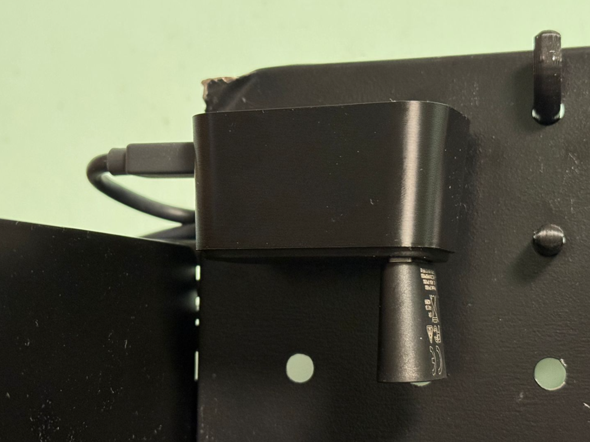 VIVE tracker dongle holder