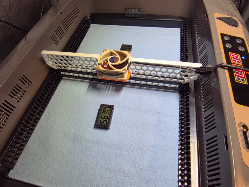 HHD Econo 50 Egg Incubator Divider and Fan Mount