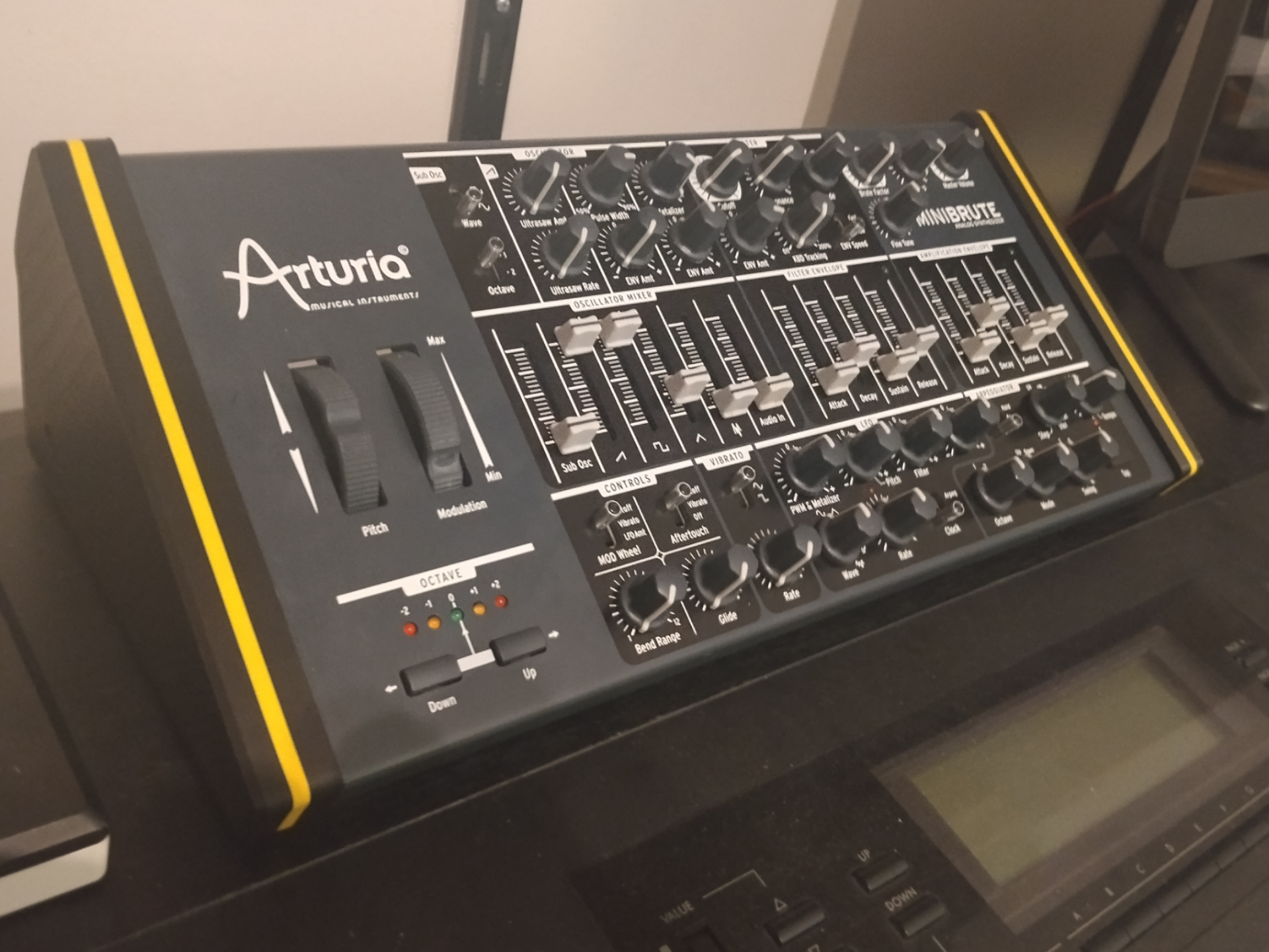 Supports latéraux pour Arturia MiniBrute Desktop