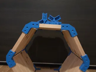 Shelf system in honeycomb shape