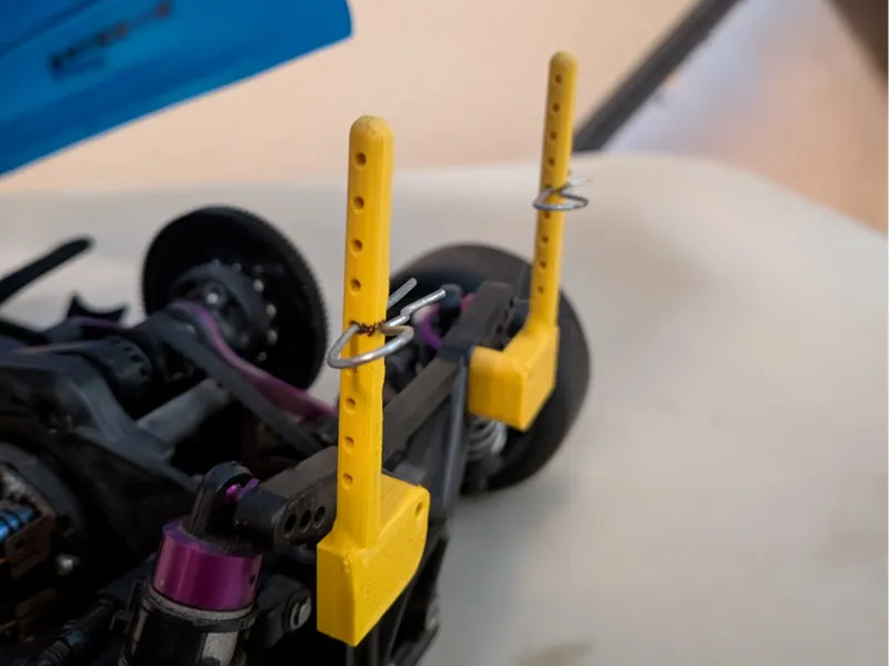 HPI RS4 Pro 2 Rear Body Posts