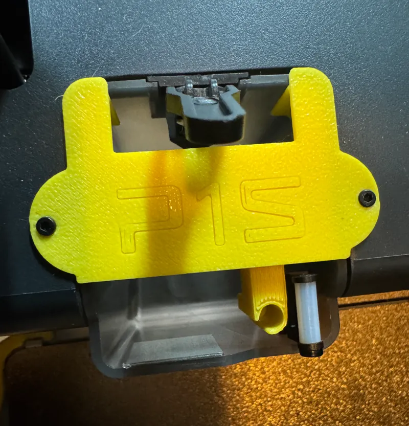 poop cover/nozzle cleaner version 3