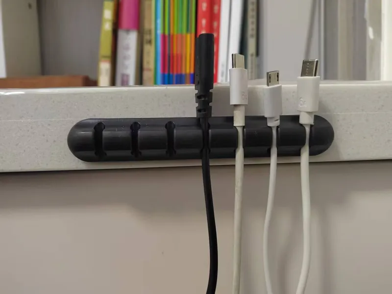 数据线缆整理器