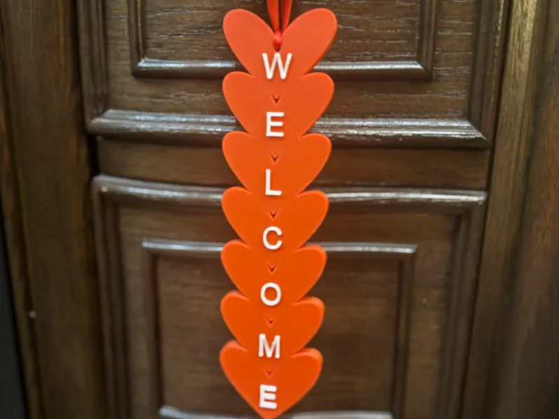 Hanging Heart Welcome Sign