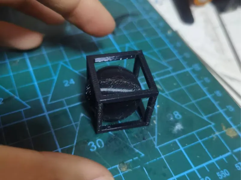拿不出来的笼中球