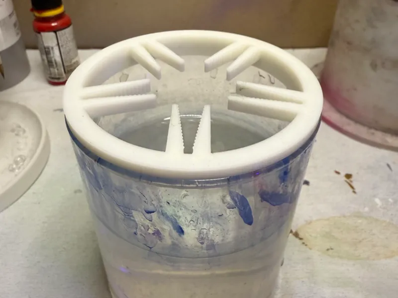 Brush washing / holding circle for 7cm dia cup !