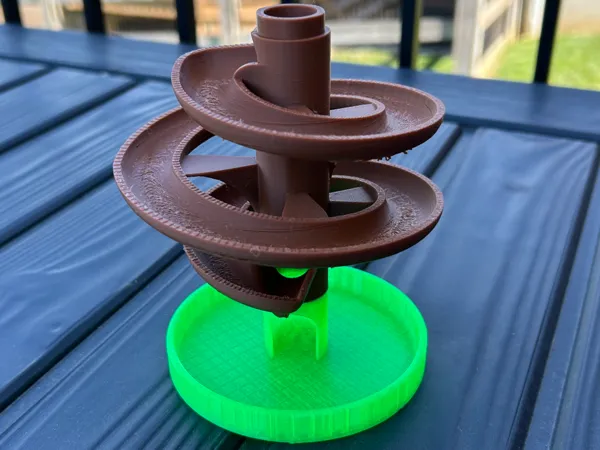 Spirale conique pour circuit à billes