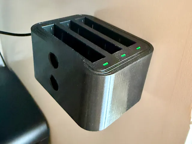 Insta360 x5 Battery Charger Wall Mount