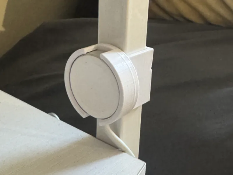 Apple watch magnetic charger holder