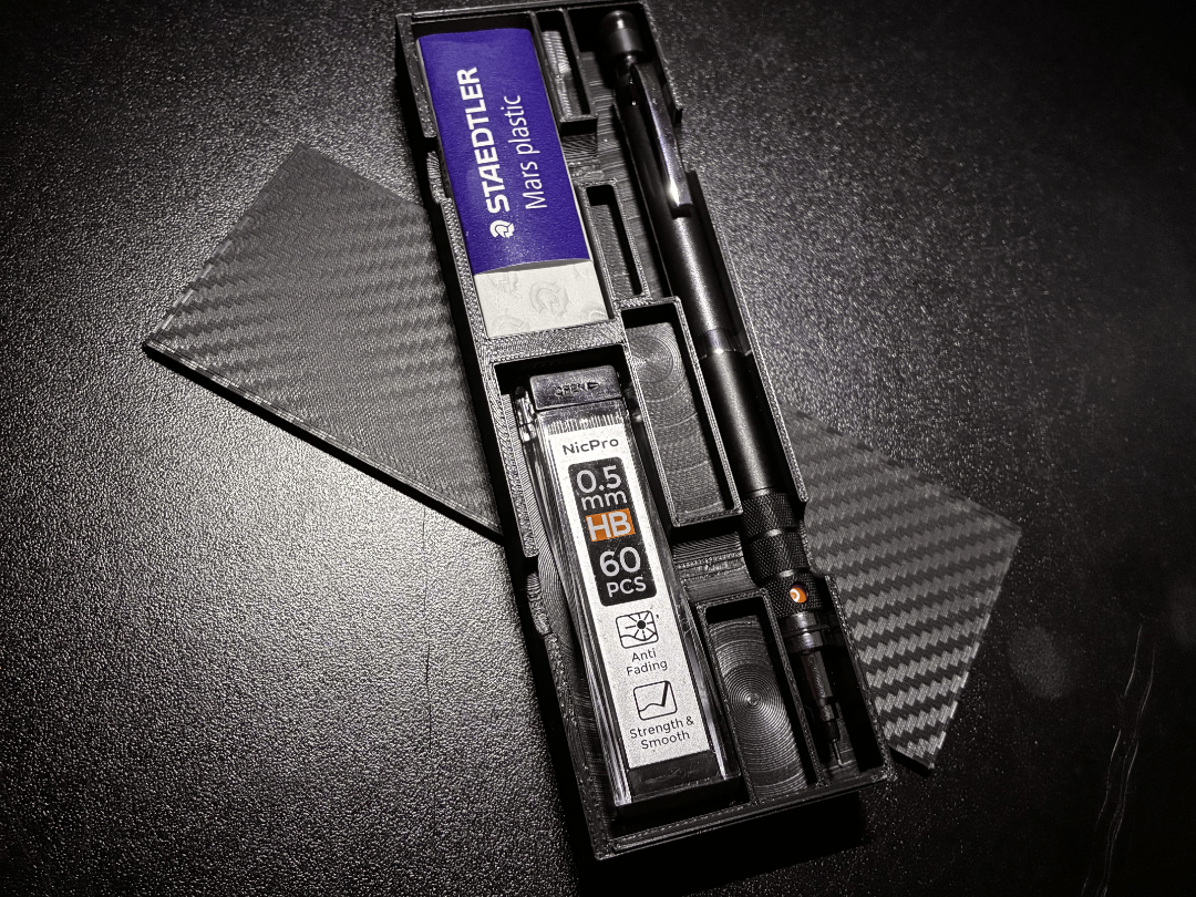Kuru Toga / Mechanical Pencil Case