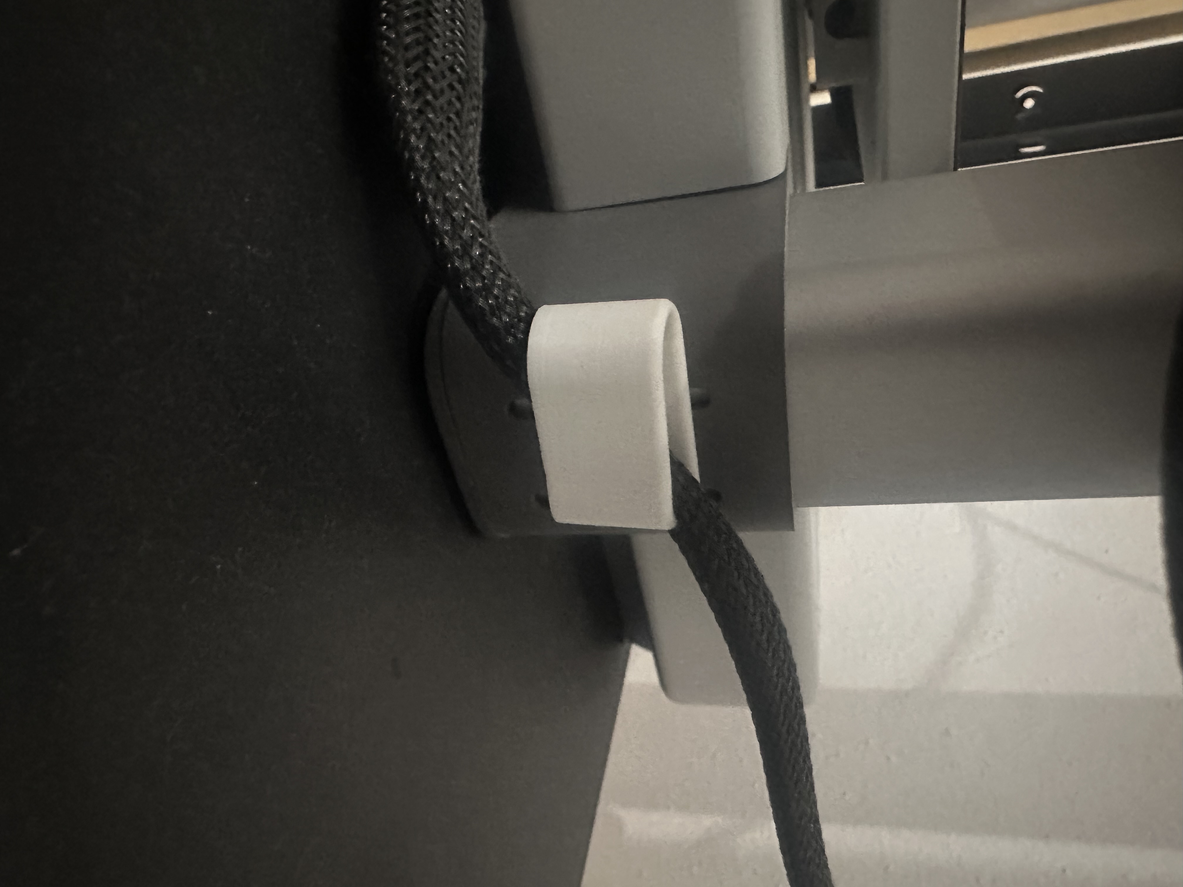 Miniatura 4 do modelo 3D A1 Cable Guide