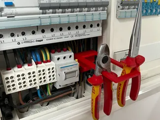Hutschienen Werkzeughalter
