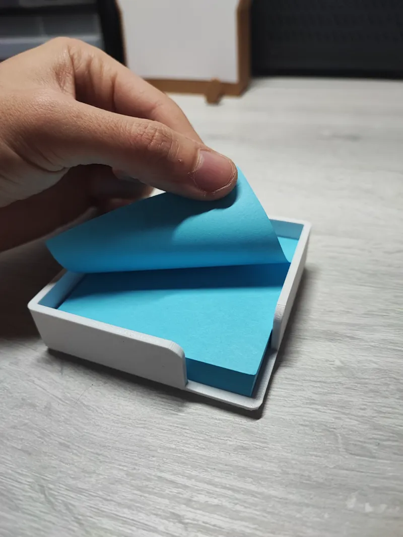 Stackable Post-it note holders