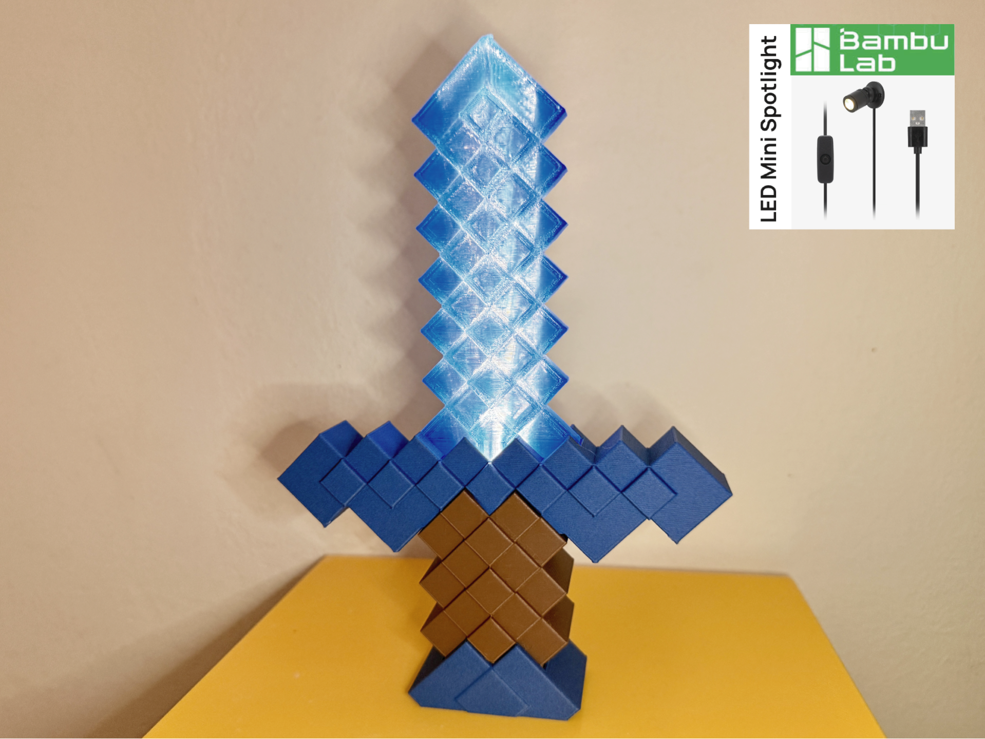 leuchtendes Minecraft styled sword - NO AMS