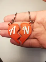 Porte-clés cœur brisé à initiale (toutes lettres) — photo 4