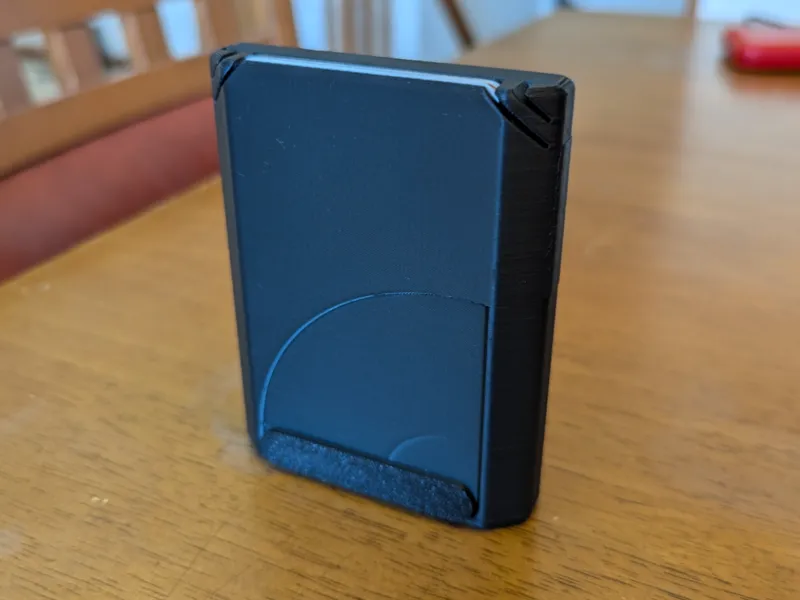 Cascade Wallet With Full Size Cash Box