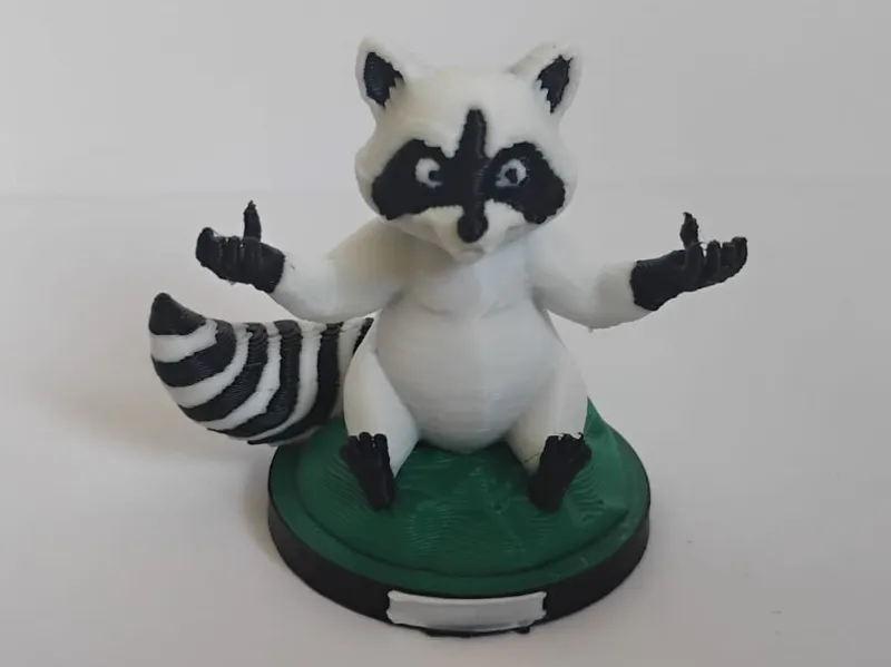 Raccoon statue