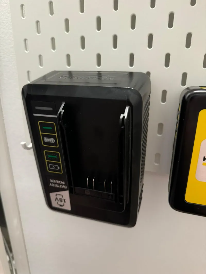 Kärcher 18V Skadis Charger Holder