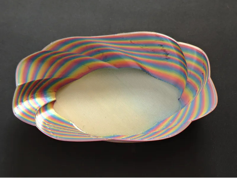 Wavy trinket tray