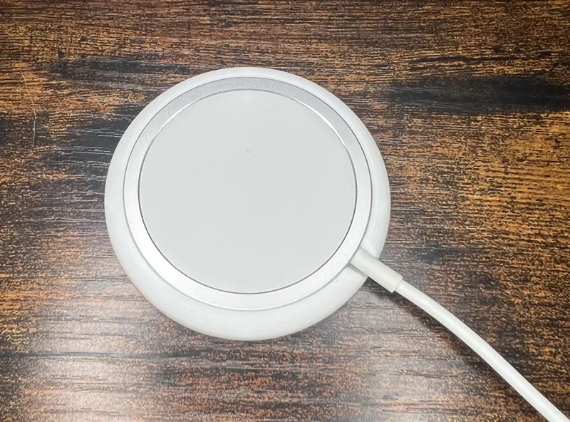 Low Profile Mag Safe Charger Surface Mount
