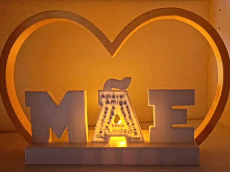 Base decorativa "mãe" com coração