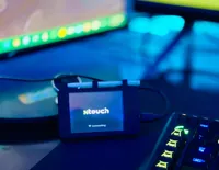 Support de bureau Xtouch avec porte-stylo — photo 1