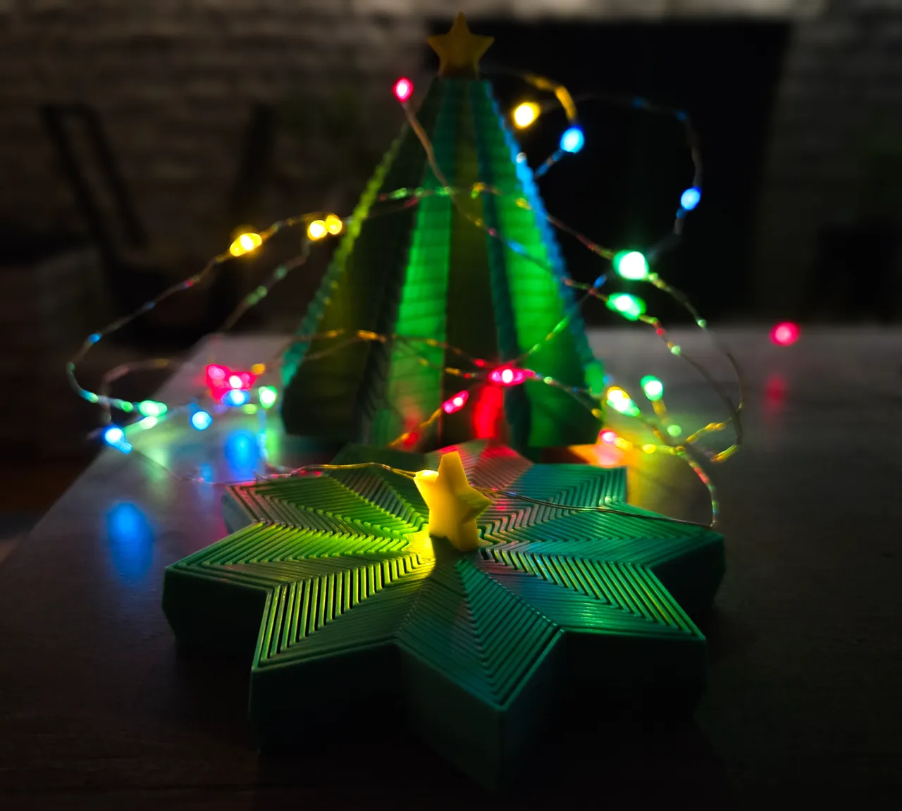 Christmas Tree Expanding Fidget view 3