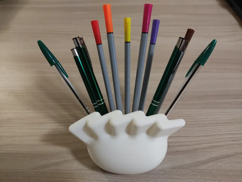 Dumpling pen holder