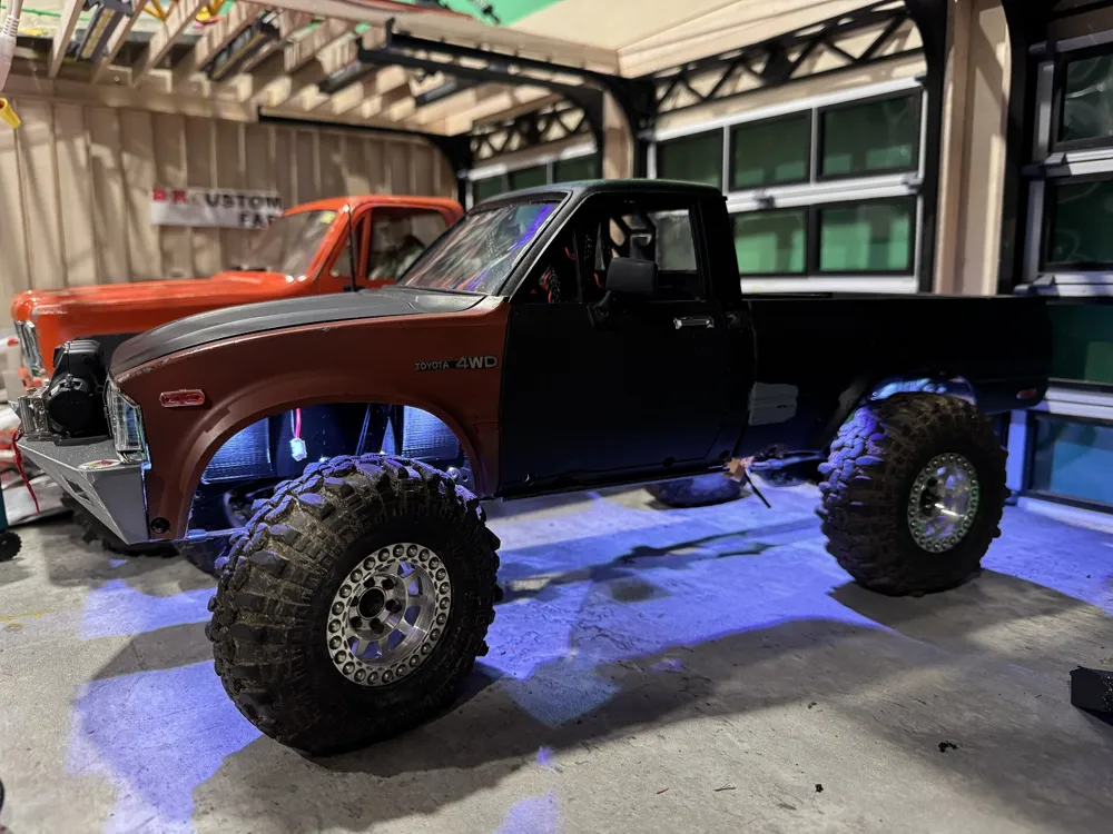 RC4WD 1982 Toyota Rock Light Halterungen von BK Custom Fab MakerWorld ...
