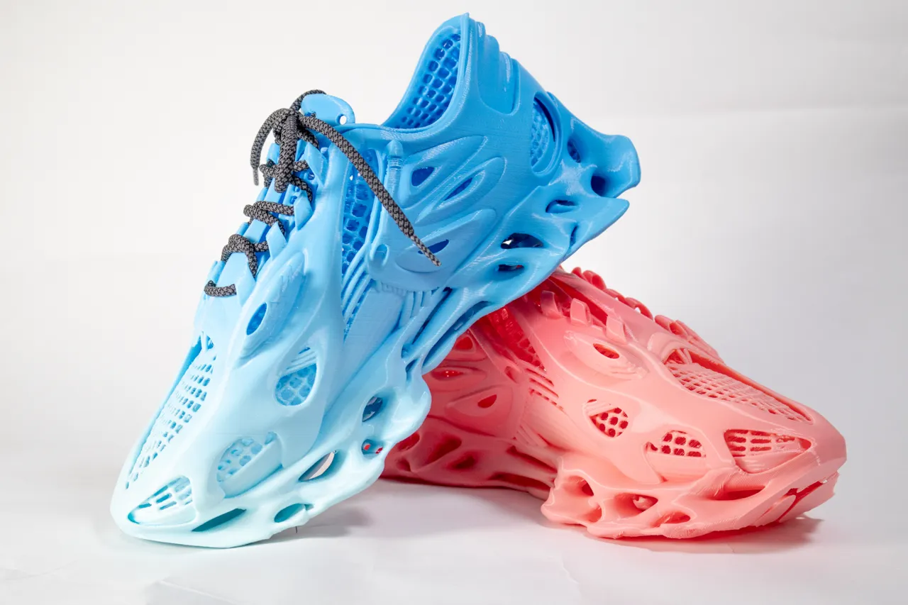 Whaleberry - a 3D printed thick-soled casual shoe view 4