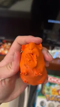 Figurine cochon d'Inde croquant une salade — photo 3