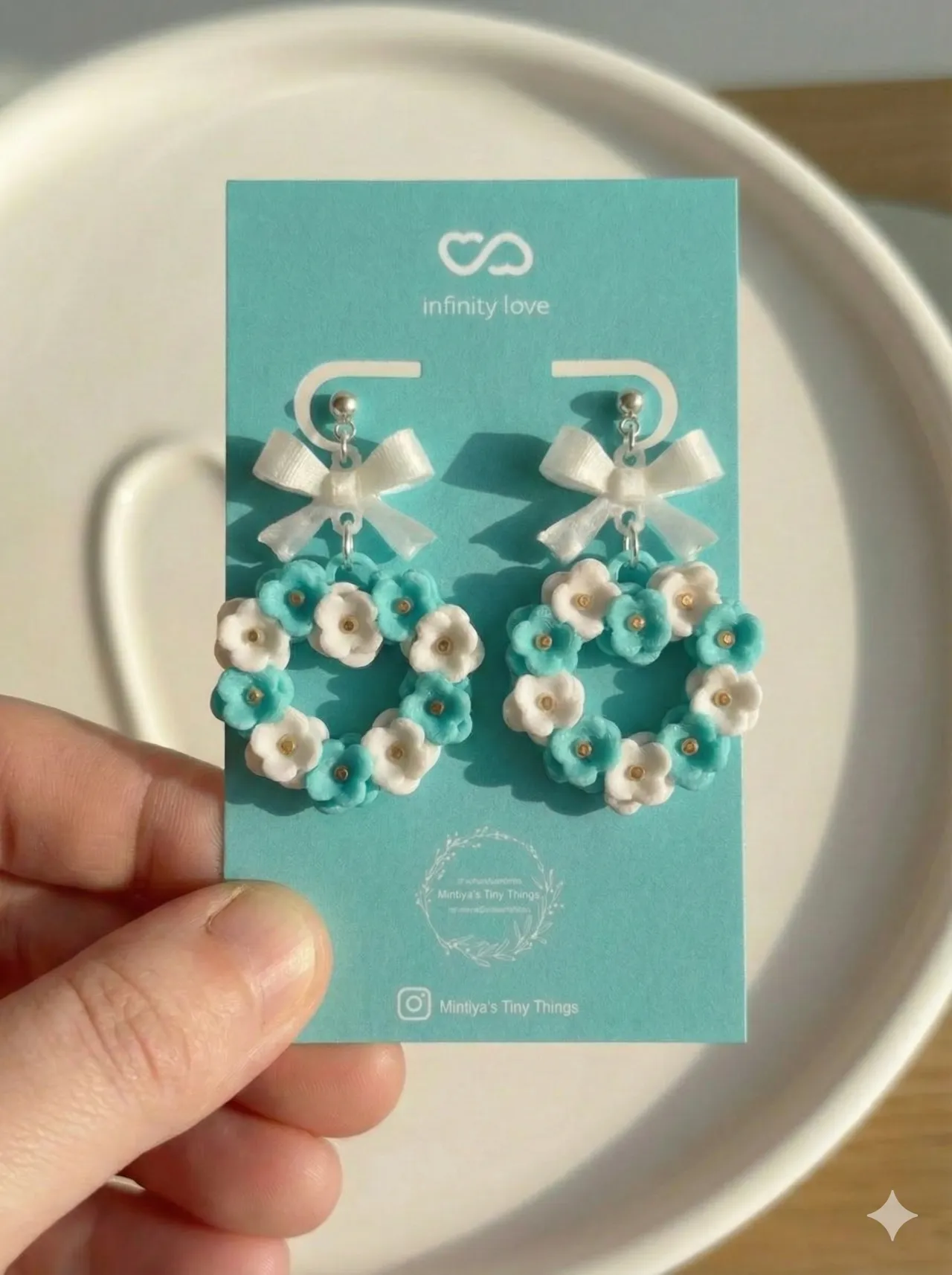heart flower earring view 3