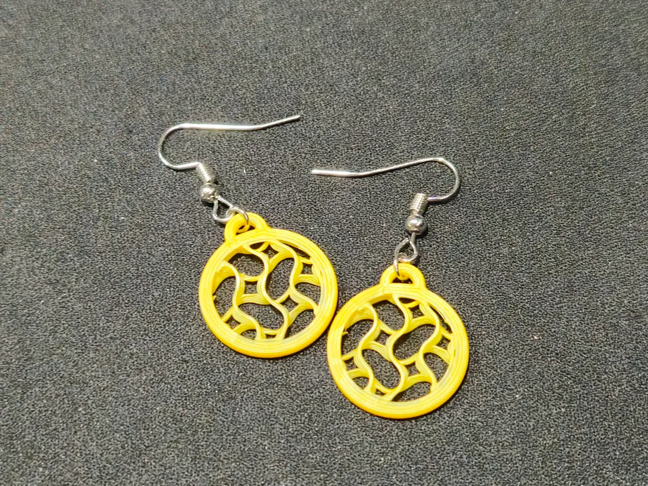 Super fast and easy Gyroid Pendant Earrings view 4