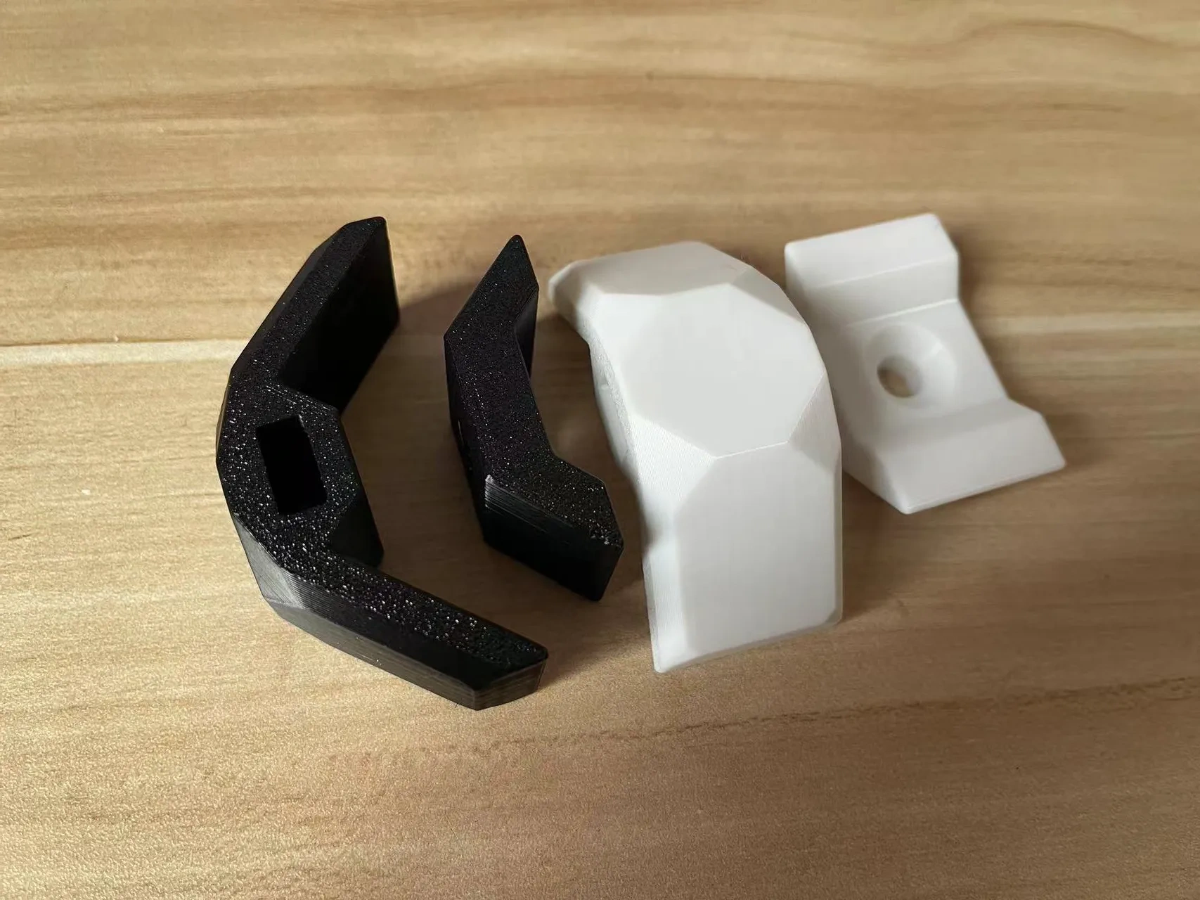 Miniatura 1 do modelo 3D 90度无需打孔自由组装DIY家具结构件板材连接件连接件夹具