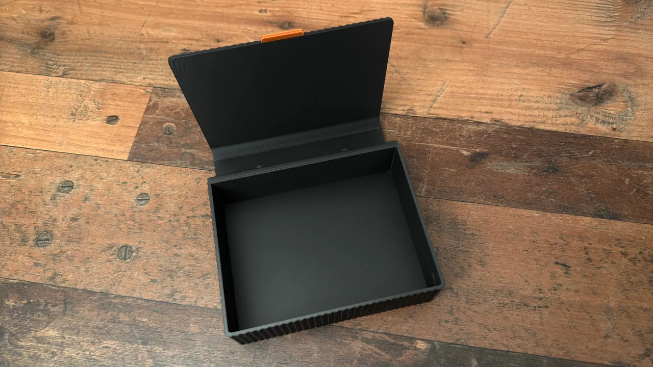 Hinged Box With Lid (print in place) view 3