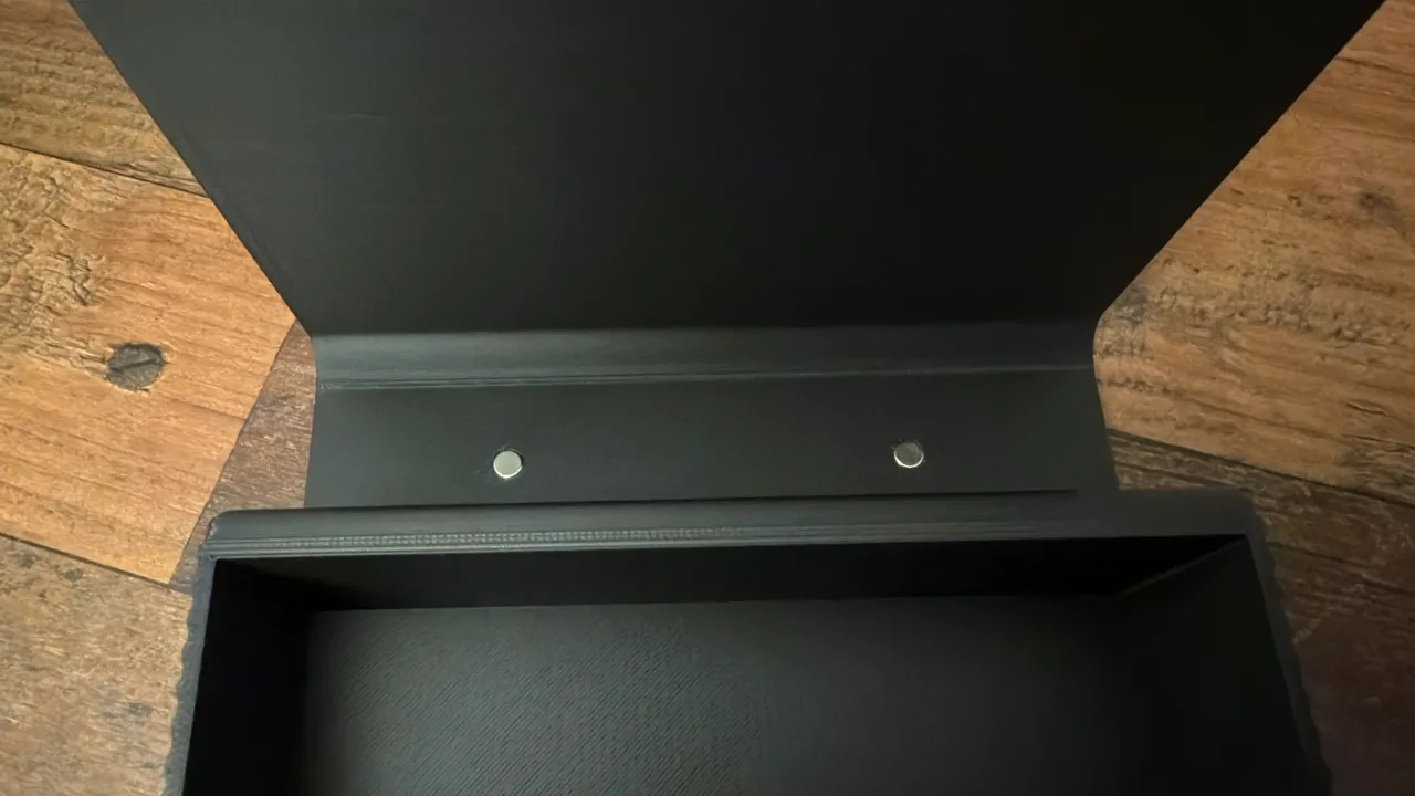 Hinged Box With Lid (print in place) view 4